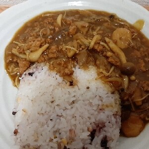 簡単でうまい！きのこたっぷりカレー